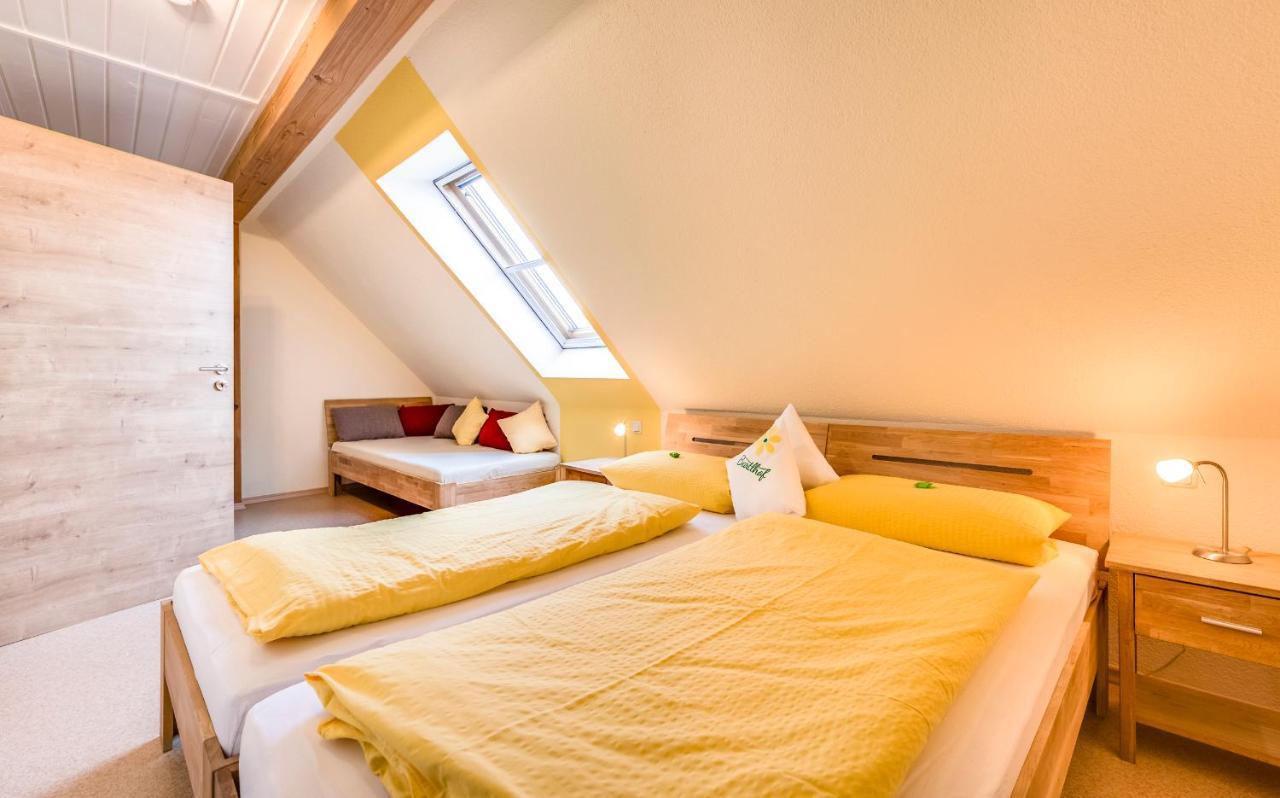 Bartlhof-Ferienwohnungen-Zimmer Burglengenfeld Dış mekan fotoğraf