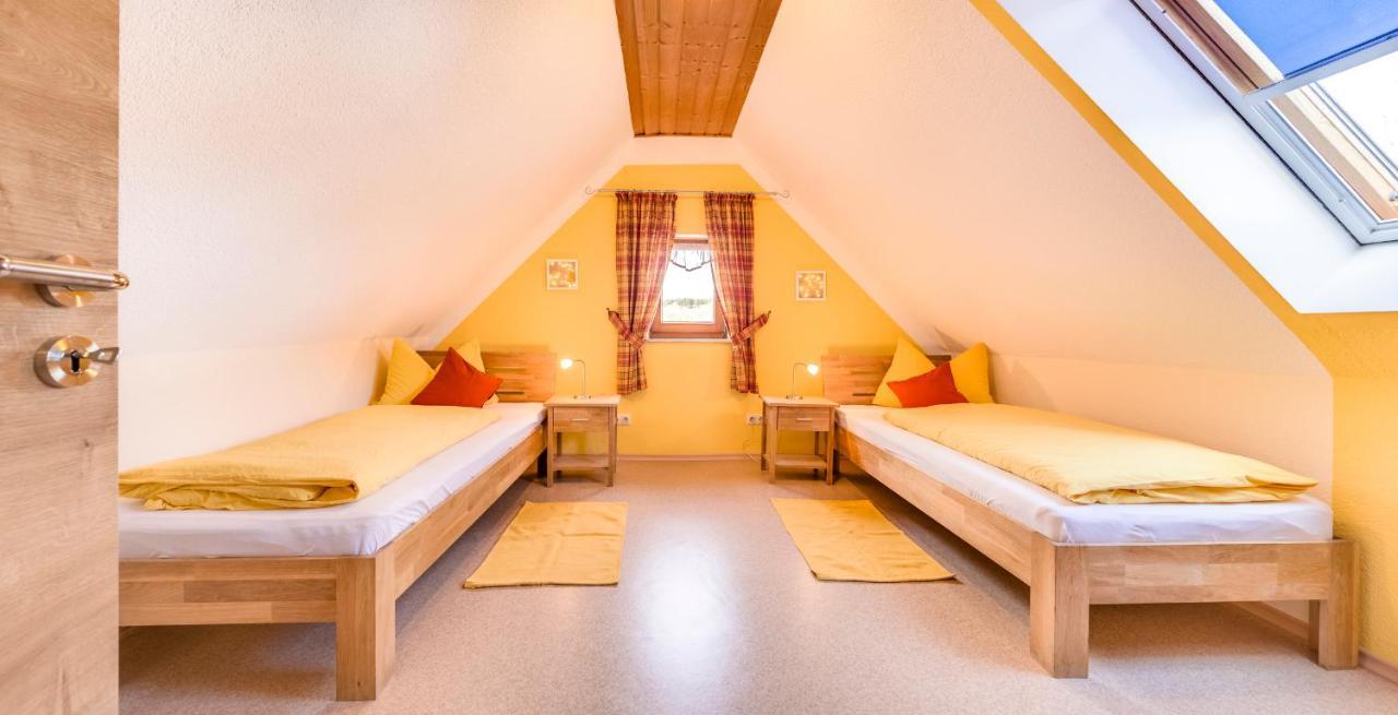 Bartlhof-Ferienwohnungen-Zimmer Burglengenfeld Dış mekan fotoğraf