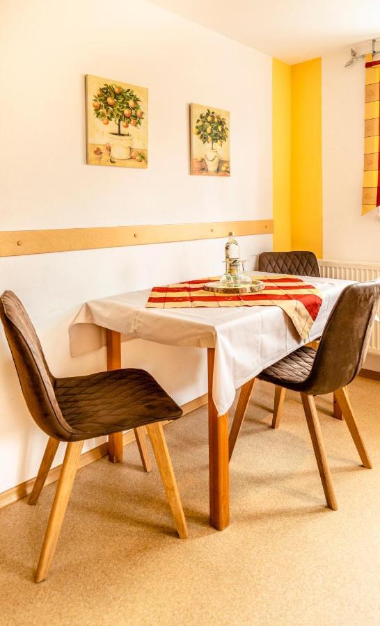 Bartlhof-Ferienwohnungen-Zimmer Burglengenfeld Dış mekan fotoğraf