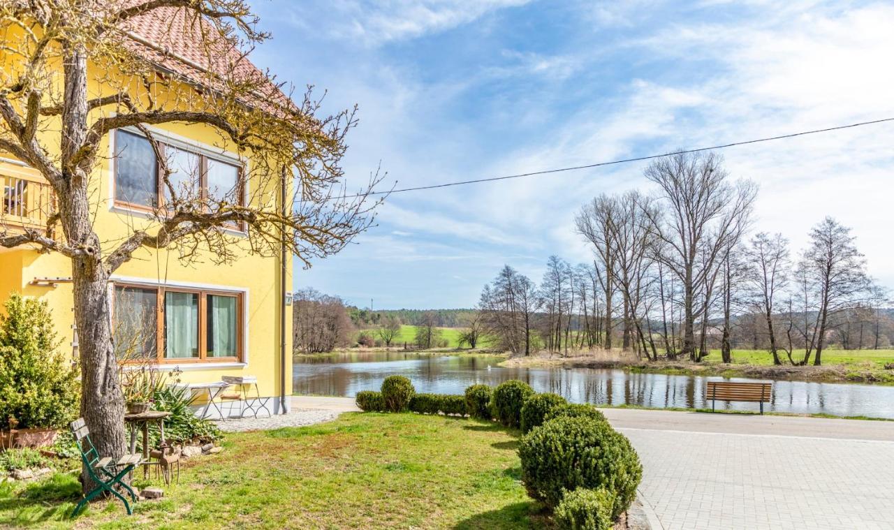 Bartlhof-Ferienwohnungen-Zimmer Burglengenfeld Dış mekan fotoğraf